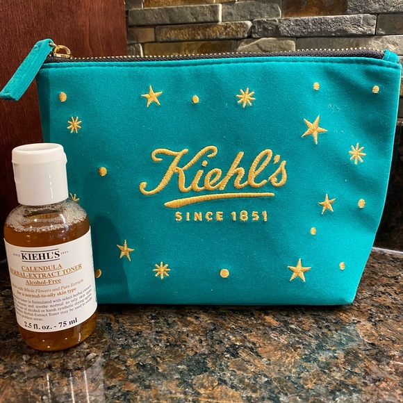 Kiehl's Handbags - Kiehl’s Bundle (NWOT)